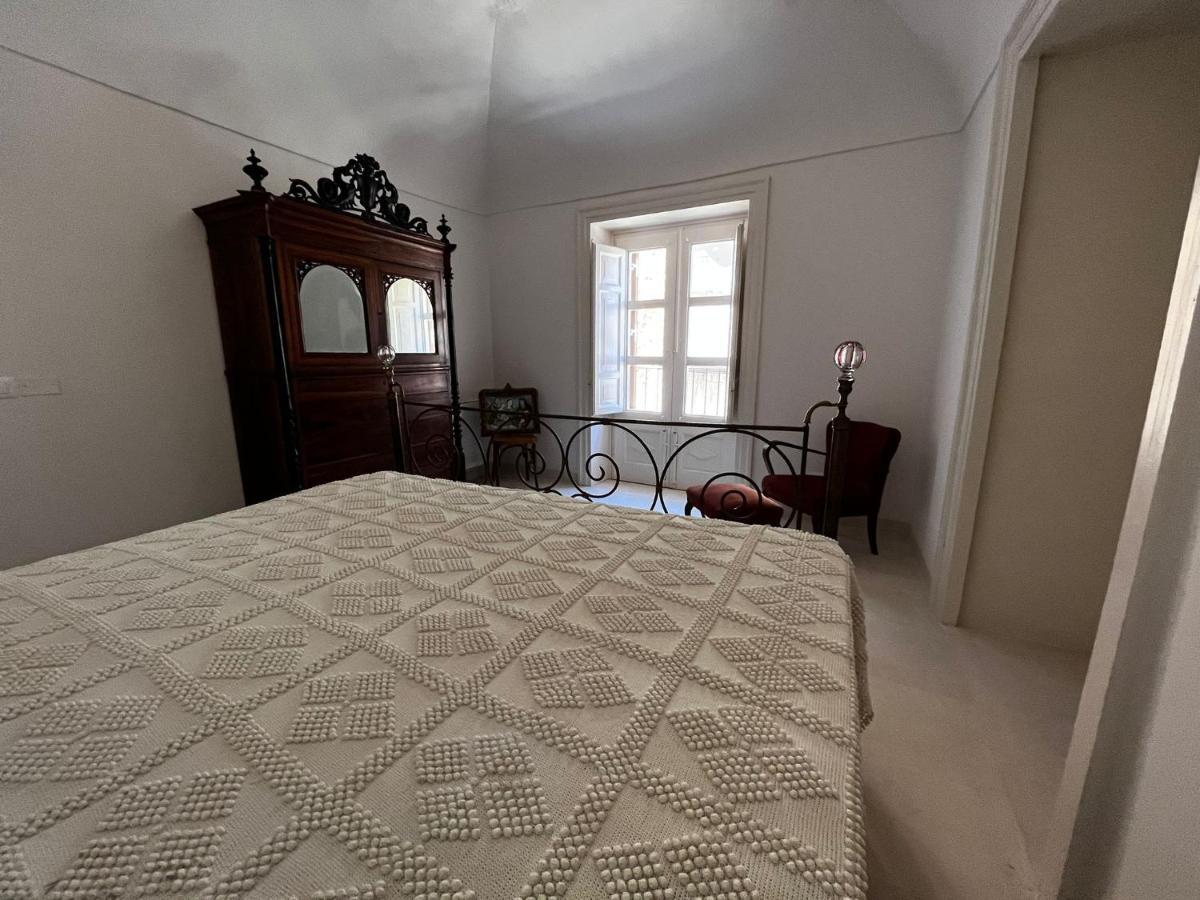לינה וארוחת בוקר קורליאונה Palazzo Triolo - Dimora Di Charme מראה חיצוני תמונה
