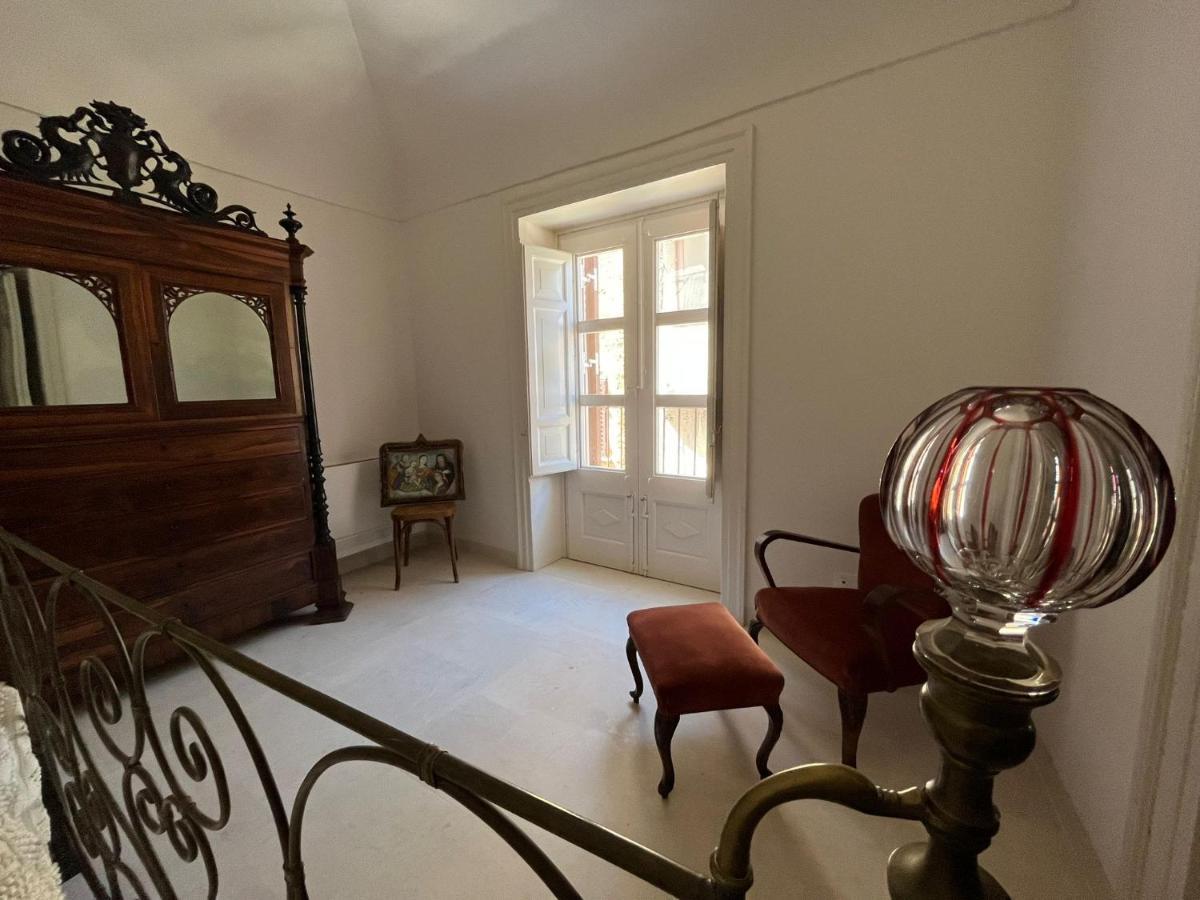 לינה וארוחת בוקר קורליאונה Palazzo Triolo - Dimora Di Charme מראה חיצוני תמונה